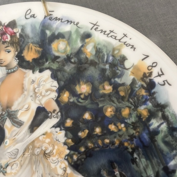 Vintage D’arceau Limoges Collector Plate “Sarah” Limoges Plate with Mounting Kit - Picture 5 of 12